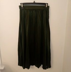 High rise, below the knee skirt